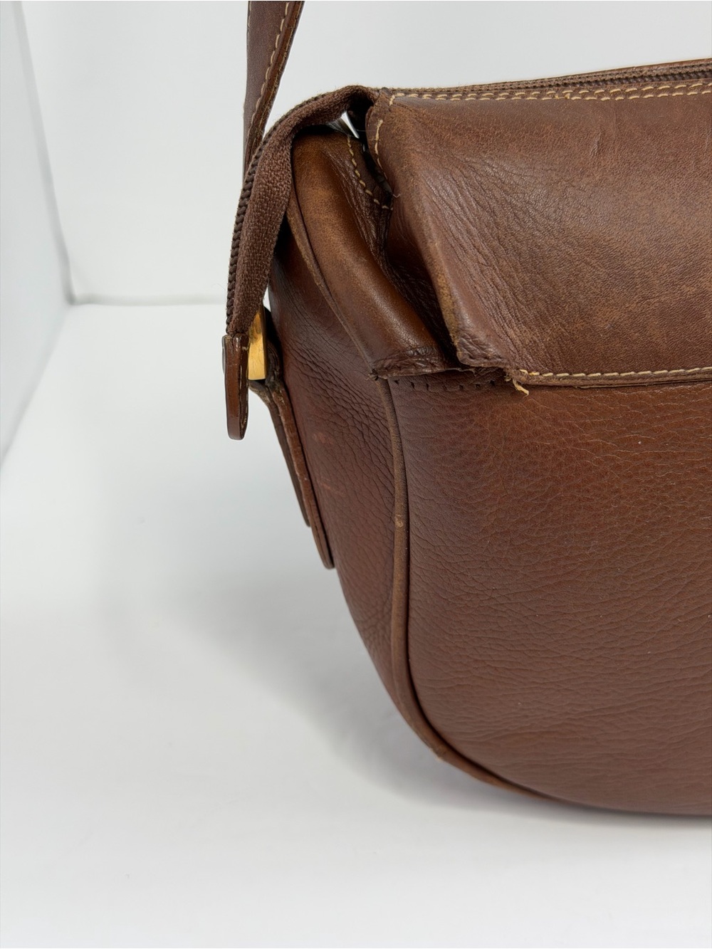 Authentic Gucci Crossbody Bag Brown chestnut Leather Shoulder Bag GG - Fair poor - Picture 4 of 16
